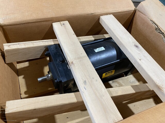 Parker, 08.00-D2AUS14-13.500, Pneumatic Air Cylinder, Series 2A, 250 PSI, new - Image 1