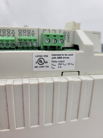 16.3 HP ABB, ACSM1-204AR-016A-4, Inverter, 380/480 Volts, 18A, 12KW, 3PH - Image 2