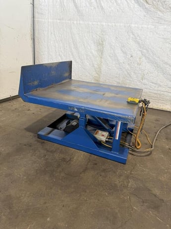 4000 lb. Hydraulic Tilt Table - Image 1