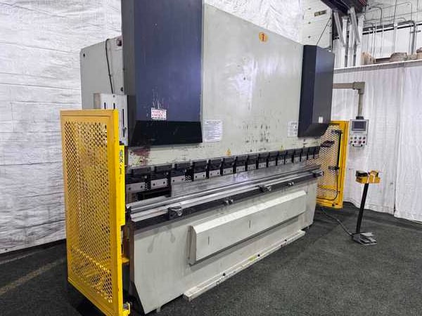 88 Ton, U.S. Industrial #80X3200, CNC hydraulic brake, 10.5'OA, 106.2" between housing, 3.93" stroke, 2007 - Image 2