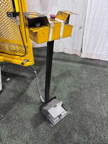 88 Ton, U.S. Industrial #80X3200, CNC hydraulic brake, 10.5'OA, 106.2" between housing, 3.93" stroke, 2007 - Image 5