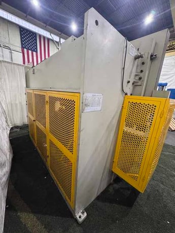 88 Ton, U.S. Industrial #80X3200, CNC hydraulic brake, 10.5'OA, 106.2" between housing, 3.93" stroke, 2007 - Image 7