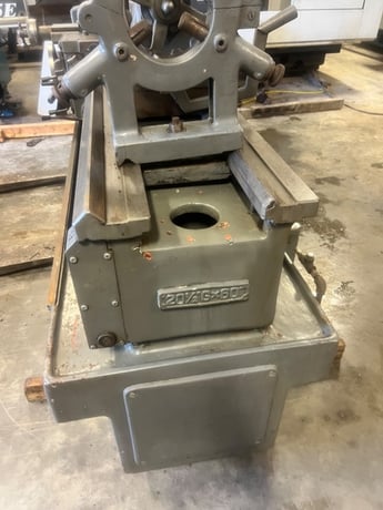20.5" x 60" Whacheon #20-1/2GX60, engine lathe, 2" bore, 10 HP, 1350 RPM, Steady Rest, Aloris tool holder - Image 2