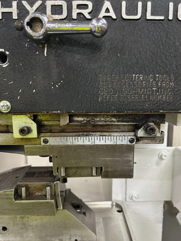 Schmidt #365, Hydraulic Marking Machine, 10" x 5" table, 3" depth throat, 10" between housing, 5/8" Ram - Image 7