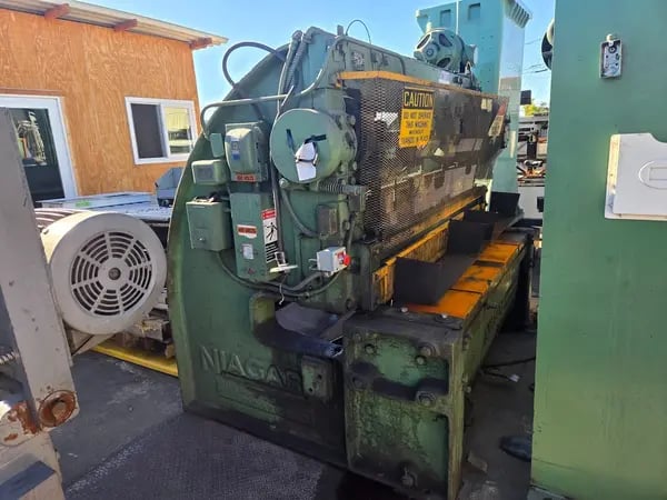 1/4" x 6' Niagara #16, power squaring shear - Image 1