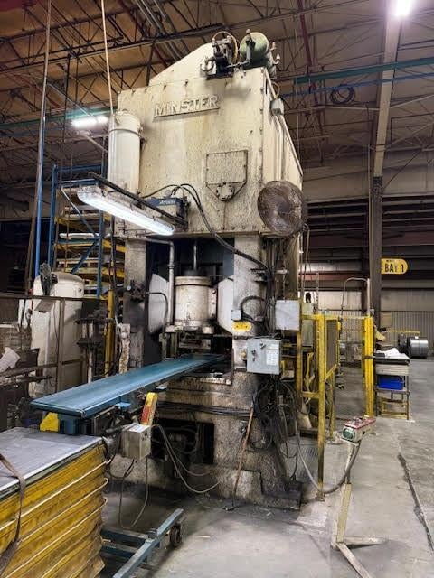 300 Ton, Minster #E2-300-72-54, straight side double crank press, 8" stroke, 27.5" Shut Height, 8" adj., 50 - Image 4