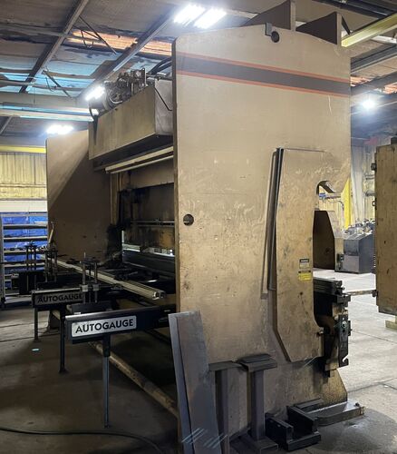 325 Ton, Standard Industial #AB325-16, CNC press brake, 16' overall, 173" between housing, 8" stroke, 10" - Image 3
