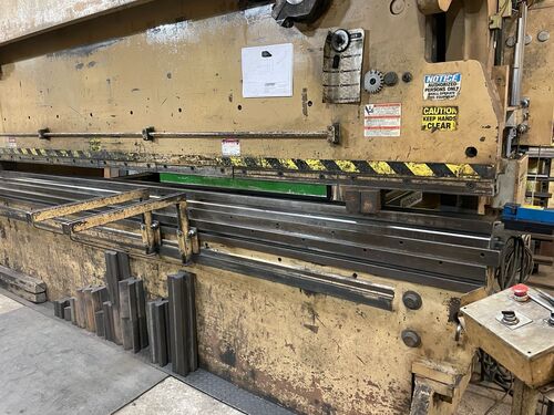 325 Ton, Standard Industial #AB325-16, CNC press brake, 16' overall, 173" between housing, 8" stroke, 10" - Image 4