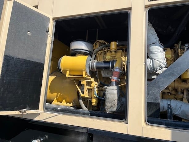 750 KW Caterpillar #C27, standby diesel generator set, 347-600 Volts, 9525 hours, enclosure, 2017 - Image 8