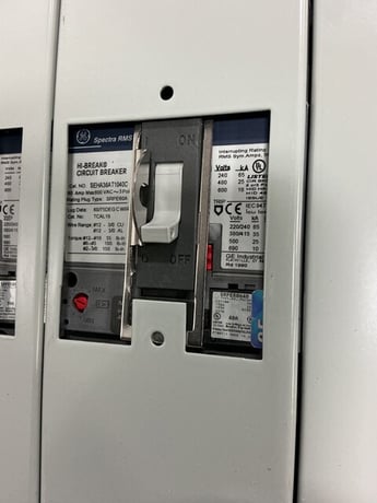 600 Amp. General Electric, Spectra Series, panelboard, 4-wire, 277/480Y Volts, 3 phase - Image 7