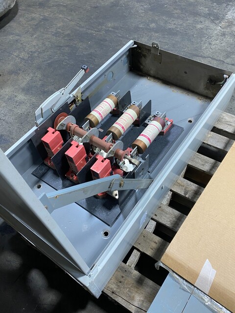 600 Amp. Square D, H366R, Fusible Safety Disconnect Switch, 600VAC, 3PH, NEMA 3R, Type 1 - Image 4