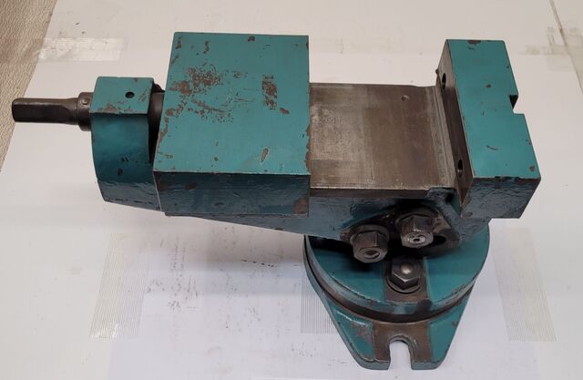 Vise w/ Swivel Base - 6" Wide - Image 3
