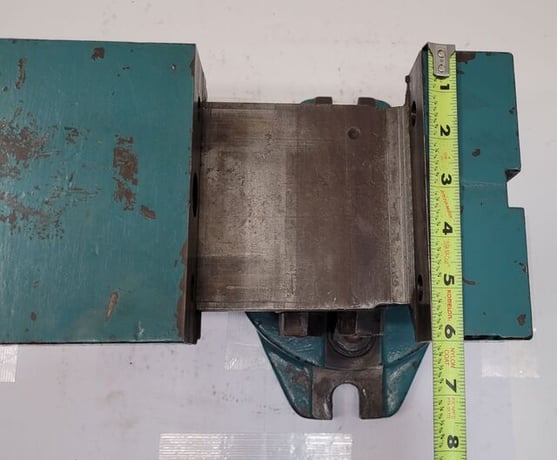 Vise w/ Swivel Base - 6" Wide - Image 4