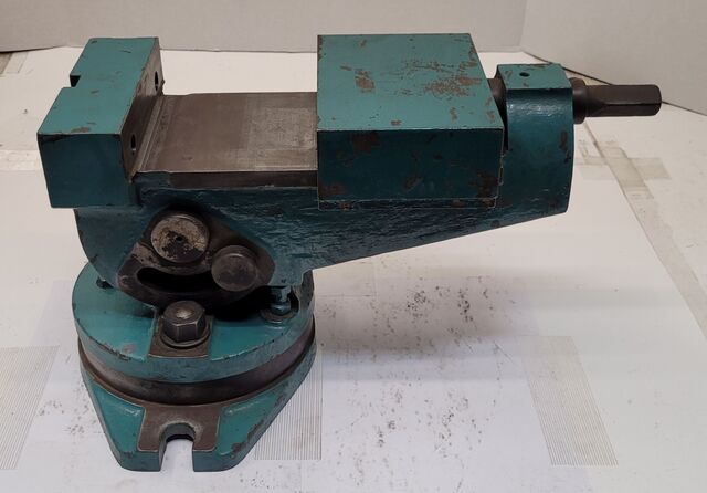 Vise w/ Swivel Base - 6" Wide - Image 10