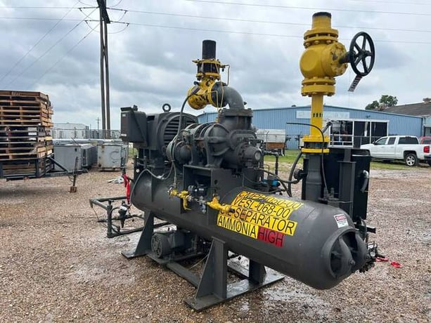 250 HP FES #200SUD-VI3.6, Rotary Screw Compressor Package, Mycom 200SUD, 3540 RPM, 58/32 Amp., 2300/4160 V. - Image 4