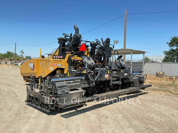 Caterpillar AP1055, Asphalt Paver, 260 hours, S/N: F7T00375, 2024 - Image 2