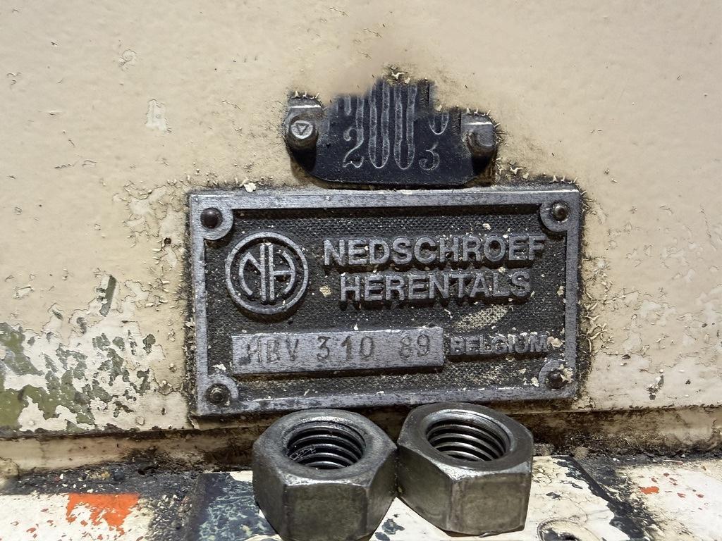 Nedschroef #HBV-3, 4-die progressive header, trimming, sound enclosure, PKO, IFO, 1989 - Image 2