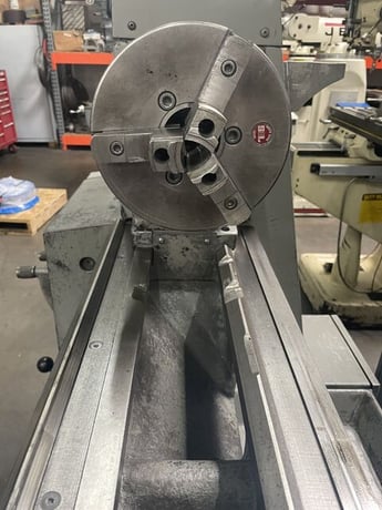 15" x 40" South Bend #14, Engine Lathe, 9" swing over cross slide, 1-5/8" bore, 50-1800 RPM, threading, 1.5 HP - Image 4