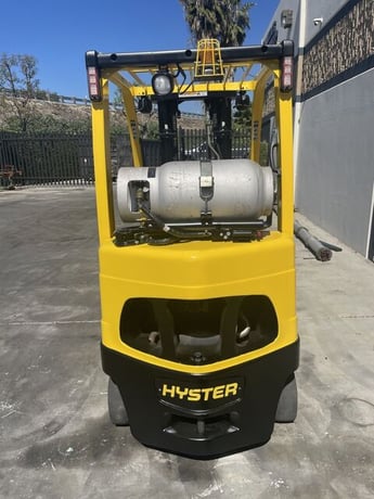 5000 lb. Hyster #S50FT, Lg Gas Forklift, 83"-189" mast, 3 stage, cushion tires, sideshift - Image 5