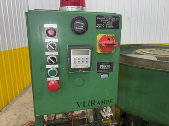 VL Rampe #SB-8.5SWC, dual media vibratory deburring machine, 8.5 cu.ft., timer, lube injection - Image 6