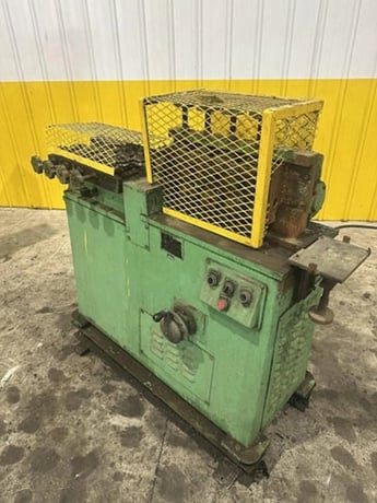 1/4" Shuster, 16 roll, 2 plane wire & bar powered straightener, all roll individual adjustment - Image 4