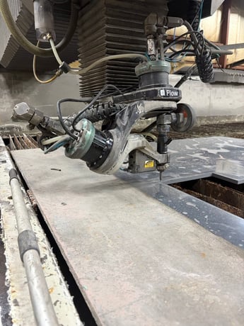 Flow #Mach-3-4020B-XD, 13' x 6' Table, 136" X, 78" Y, 7" Z, 100 HP, 5-Axis Dynamic XD cutting head, 87000 - Image 3