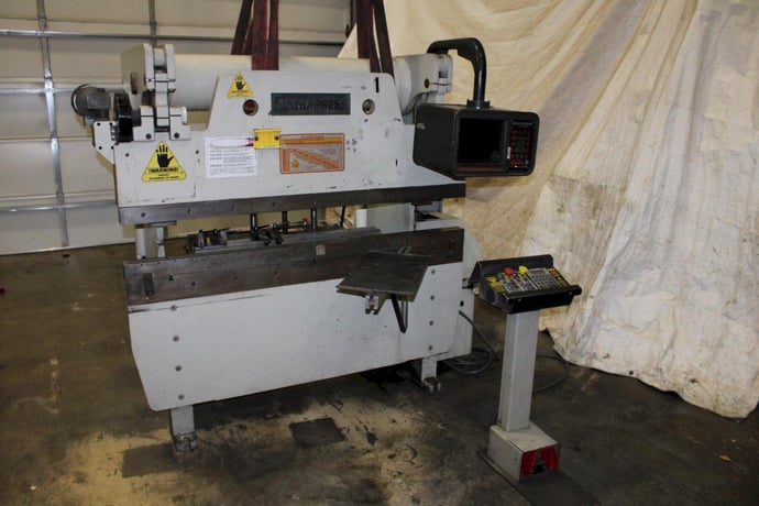 60 Ton, Accurpress #7606, CNC press brake, 6' overall, 52" between housing, 8" stroke, 10" throat, 14" DL - Image 1