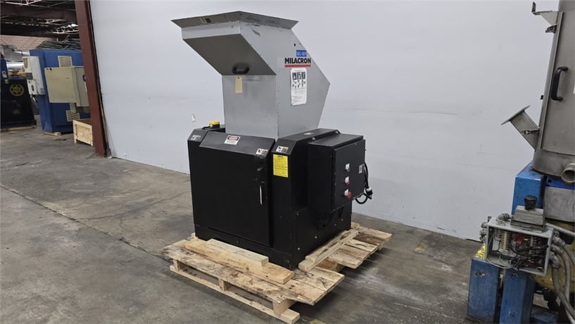 22" x 21" Milacron #MBG-18, Plastic Granulator, 7.5 HP, 73" infeed H, 460 V., 3-Ph., 60 Hz, 2006 - Image 7