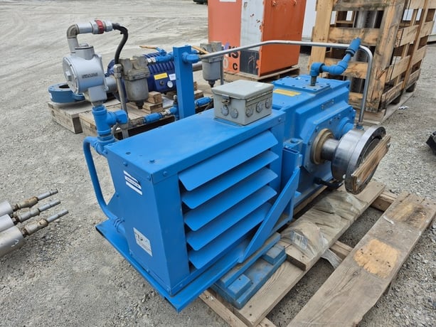 600 HP @ 1780 RPM, Flender #H1 SH 7A, Gear Reducer Assembly w/ Oil Cooling, Helical - Image 3
