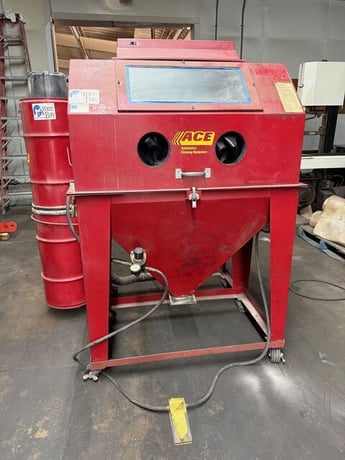42" x 24" x 23" Ace Automation #2, sandbalst cabinet blast cleaning - Image 1