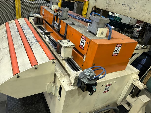 40000 lb, Feed-Lease reel coil line, 66" wide, 9-roll straightener - Image 3