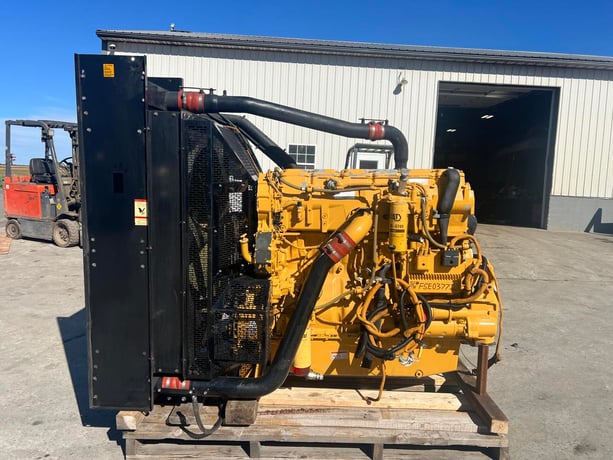 600 HP Caterpillar #C15, industrial power unit with radiator, 1800 RPM, Tier 3 pre-emission, 5030 hours, 2011 - Image 1