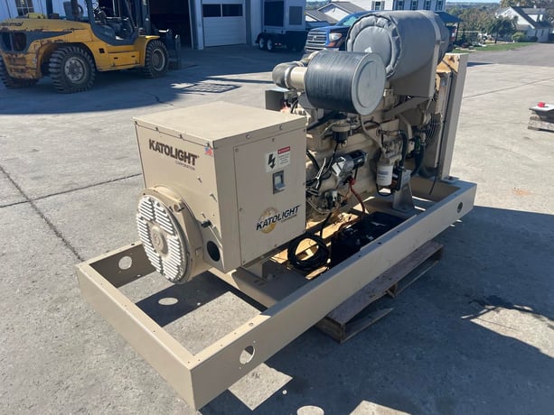 105 KW Kato light #6068TF150, diesel generator, 6.8 liter John Deere engine, open skid, 120/240 Volts, 788 - Image 6