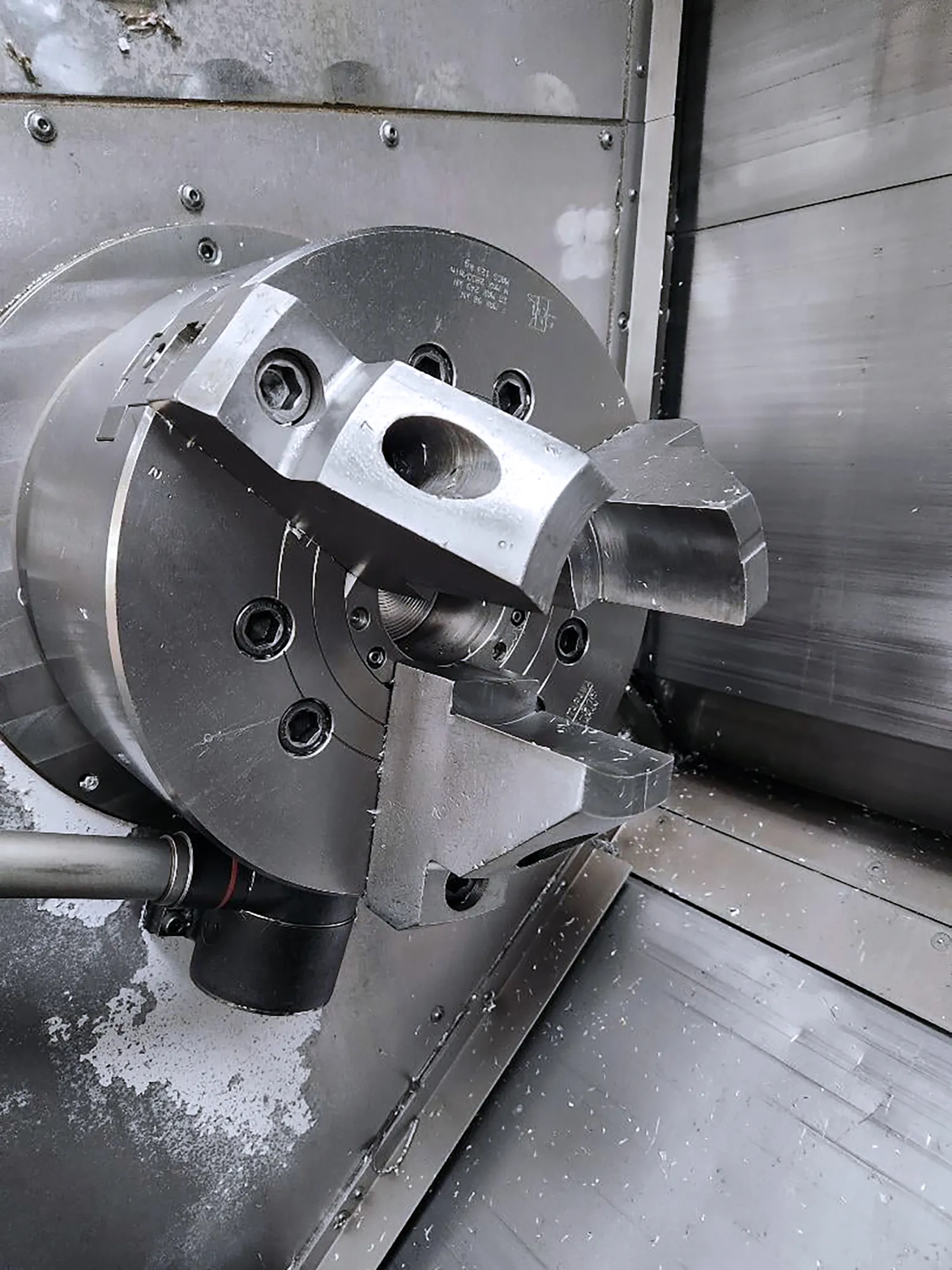 Okuma #Multus-B400W, CNC lathe, 27.9" swing, 15" chuck, 4" bar, 59" centers, 26.37" dia., 8-Axis, OSP-P200L - Image 10