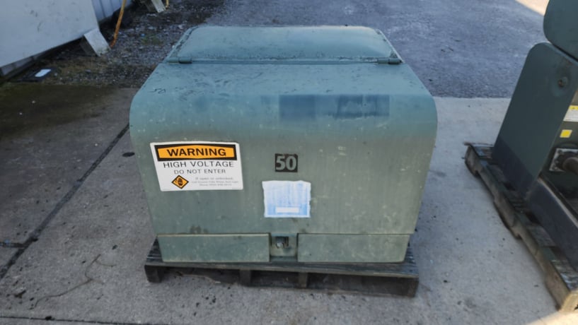 50 KVA 4160GrdY/2400 Primary, 120/240 Secondary, T & R, single phase pad mount transformer - Image 10