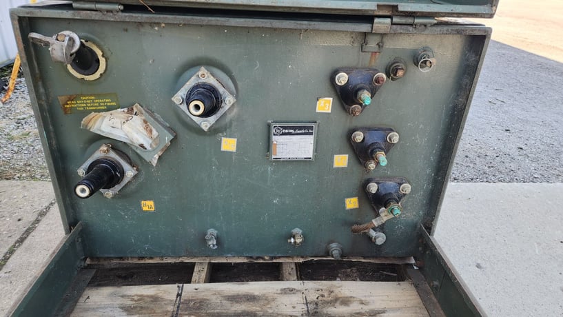 37.5 KVA 4160GrdY/2400 Primary, 120/240 Secondary, T & R, single phase pad mount transformer - Image 3