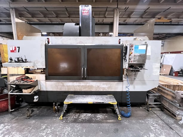 Haas #VF-7/50, CNC vertical machining center, 31+1 side mount tool changer, 84" X, 32" Y, 30" Z, 7500 RPM - Image 1