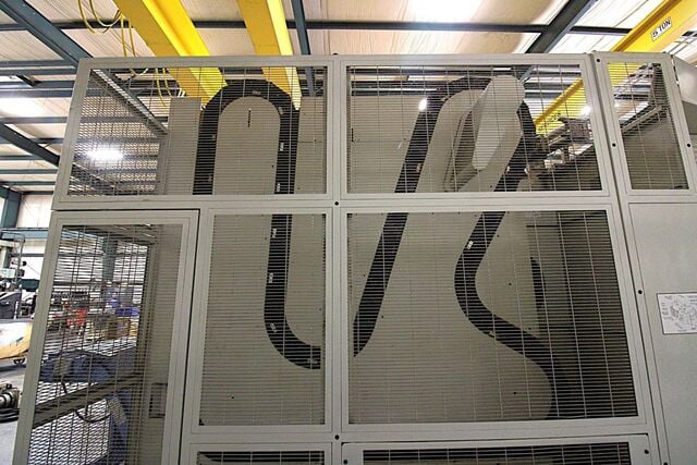 Mazak #FH-680, CNC horizontal machining center, 80 automatic tool changer, 41.9" X, 31.5" Y, 32.4" Z, 10000 - Image 8