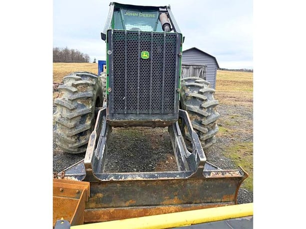 John Deere #540G-III, Skidder w/Winch, 129 HP @ 2200 RPM, 48' Blade width, 42 gallon fuel tank, 9200 hours - Image 3