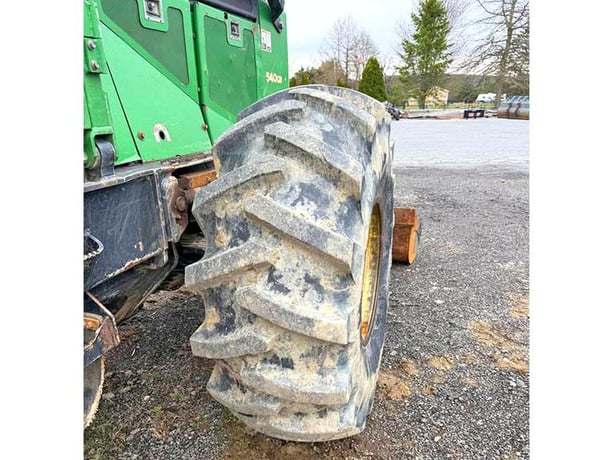 John Deere #540G-III, Skidder w/Winch, 129 HP @ 2200 RPM, 48' Blade width, 42 gallon fuel tank, 9200 hours - Image 8