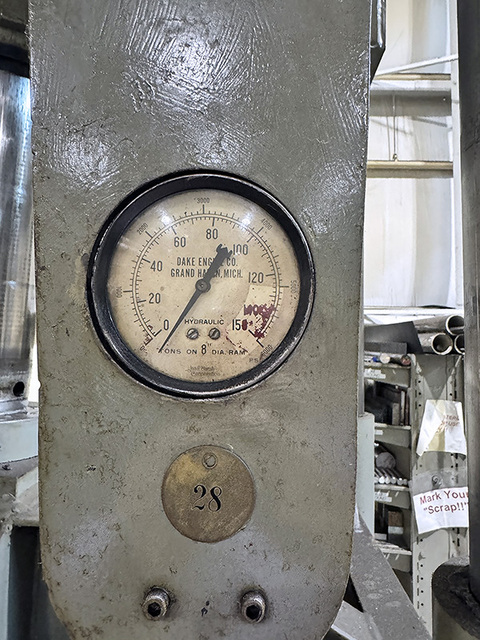 125 Ton, Dake #18-151, 4-Post Hydraulic Press, 43" x 50" Bed, 20" Stroke, 40" Daylight, 34 IPM - Image 3