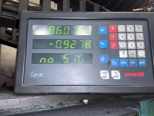 82.6" Summit #SC2000, vertical turret lathe, Newall digital read out - Image 2