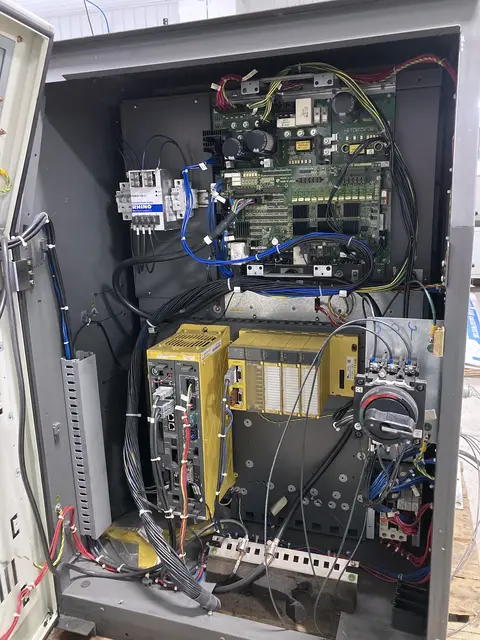 Fanuc, R-2000IB/210F, robots, 460 lb. payload, 104" reach, 6-Axis, Fanuc R-30iA, 2009 - Image 3