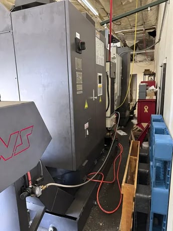 Okuma #Genos-M560-V, CNC vertical machining center, 32 automatic tool changer, 41.3" X, 22" Y, 18.1" Z, 15000 - Image 3