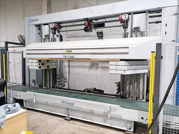 Homag / Ligmatech #MDE-200, Feed Through Case Clamp, 24" x 98.4" x 51.2" capacity, w/ 118" conveyors, Homatic - Image 2