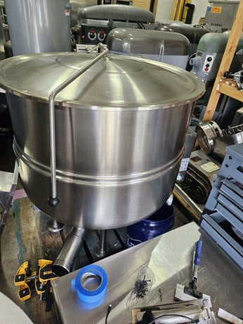 80 gallon World Famous Cleveland Range #KGL-80, stationary, NG self contained steam kettle w/ E-Z lift - Image 8