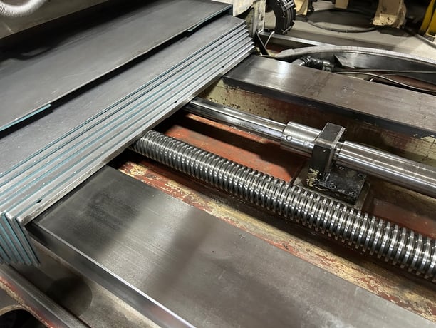 4" Toshiba Shibaura #BT10B-R3, table type horizontal boring mill, 55" x 63" built-in power rotary table - Image 7