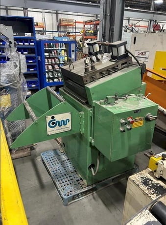 8000 lb. CWP #4RM-18, pull off coil reel, 18" W, 60" OD, 19.5"-24.5"ID, 3-leaf mandrel - Image 2