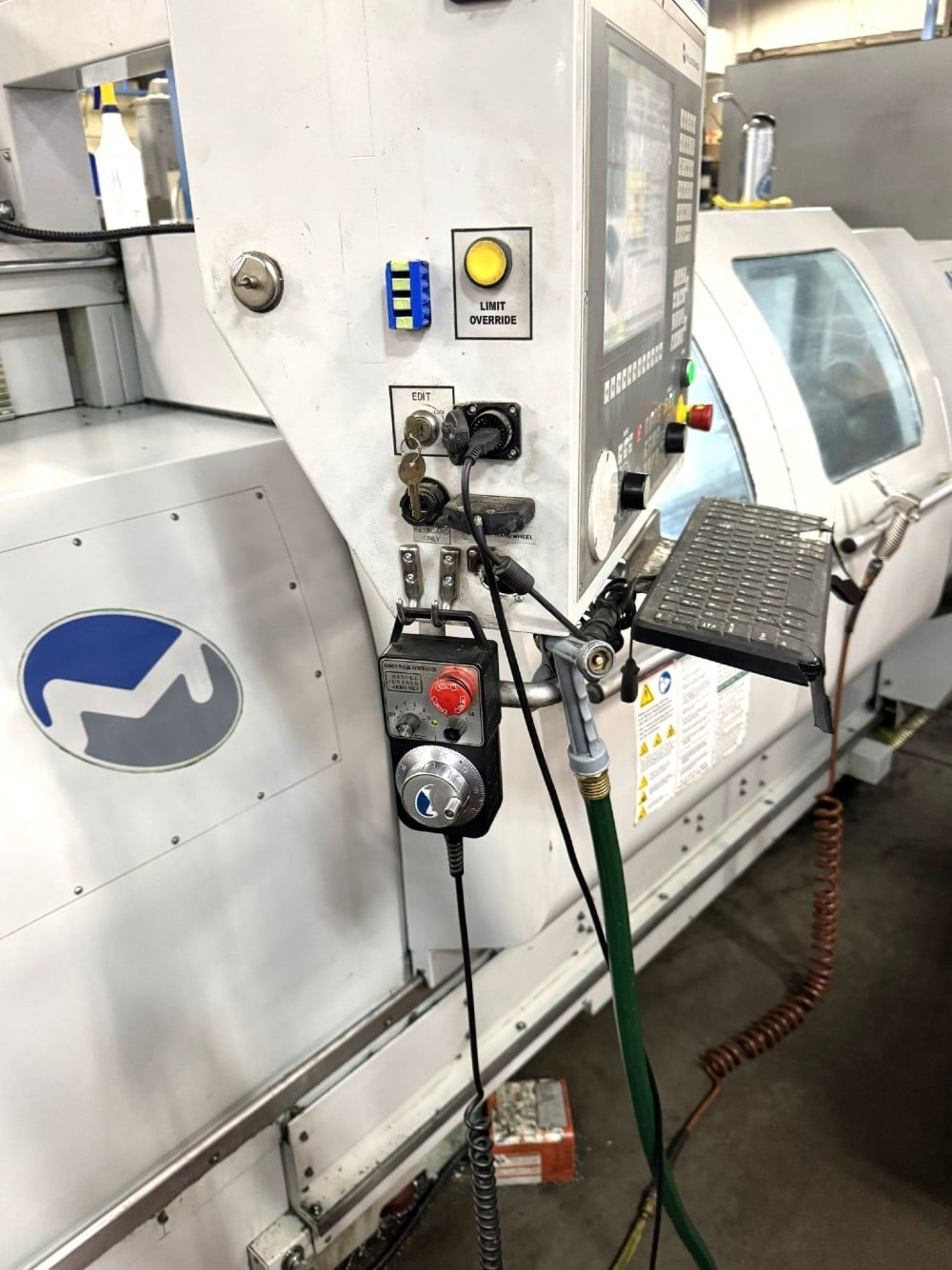 Milltronics #ML-18 G Series H, CNC Flat Bed Lathe, 18.7" swing, 10" chuck, 2.5" bar, 2014 - Image 2