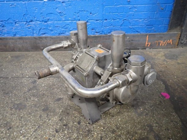 Graco, Air Powered Stainless Steel Pump - Image 1